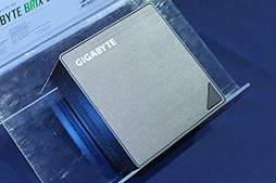 画像ギャラリー No.015のサムネイル画像 / GIGABYTE，ゲーマー向けの超小型ベアボーンキット「BRIX Gaming UHD」を発表。奇抜なデザインのGTX 1070搭載PCも披露された発表会レポート