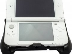 アンサー，“狩り”向け周辺機器を発売。New3DS用グリップやスライドパッド用アタッチメント，長さ3.5mのケーブルなど