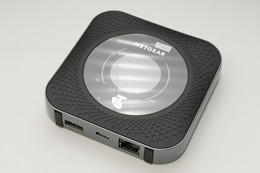 画像ギャラリー No.016のサムネイル画像 / NETGEAR,国内初と謳う11ad対応のゲーマー向け無線LANルーター「Nighthawk X10 R9000」を発表。11ac Wave2対応のエクステンダも