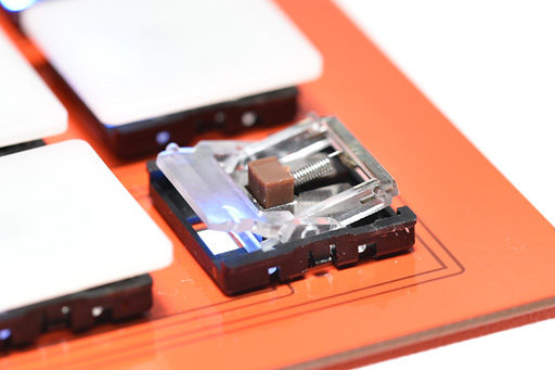 画像ギャラリー No.003のサムネイル画像 / ［COMPUTEX］これからのゲーマー向けキーボードではパンタグラフ式メカニカルの時代が来る？ Kaihuaが最新製品を披露