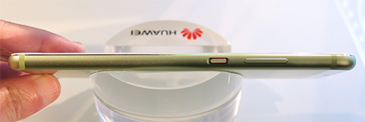 画像ギャラリー No.011のサムネイル画像 / Huawei，新型スマートフォン「P10 Plus」「P10」「P10 lite」を国内発表。Liteは5.2インチフルHD液晶パネル搭載で税込3万2378円