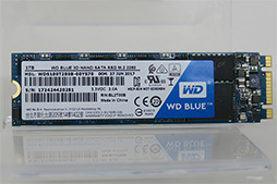 画像ギャラリー No.004のサムネイル画像 / Western Digital,業界初の64層3D NAND採用SSDを8月下旬に発売。SanDiskブランドでも同一仕様の製品を展開