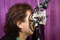 画像ギャラリー No.004のサムネイル画像 / ［SIGGRAPH］既存のVR HMDではできない遠近感の表現を可能とする「可変焦点対応HMD」をNVIDIAブースで体験してみた