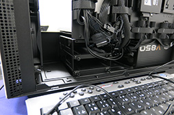 画像ギャラリー No.010のサムネイル画像 / クラウドベースの機械学習でファンを制御？ NZXTがゲーマー向けPCケース「H700i」などを発表