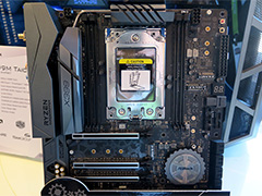 ［CES 2018］世界初，Core XおよびRyzen Threadripper対応のMicroATXマザーボード2製品をASRockが披露