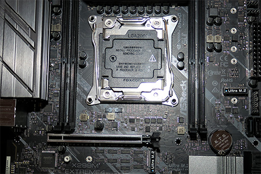画像ギャラリー No.004のサムネイル画像 / ［CES 2018］世界初，Core XおよびRyzen Threadripper対応のMicroATXマザーボード2製品をASRockが披露