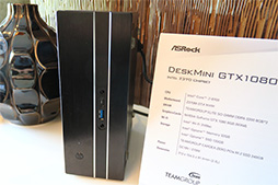 画像ギャラリー No.012のサムネイル画像 / ［CES 2018］世界初，Core XおよびRyzen Threadripper対応のMicroATXマザーボード2製品をASRockが披露