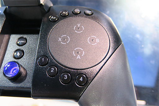 画像ギャラリー No.004のサムネイル画像 / ［CES 2018］スマートフォン用タイトルをゲームパッドでプレイしたい人の切り札となるか？ 「GameSir G5」がけっこうすごい