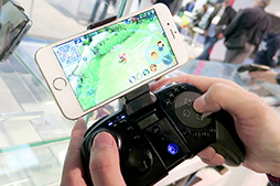 画像ギャラリー No.007のサムネイル画像 / ［CES 2018］スマートフォン用タイトルをゲームパッドでプレイしたい人の切り札となるか？ 「GameSir G5」がけっこうすごい