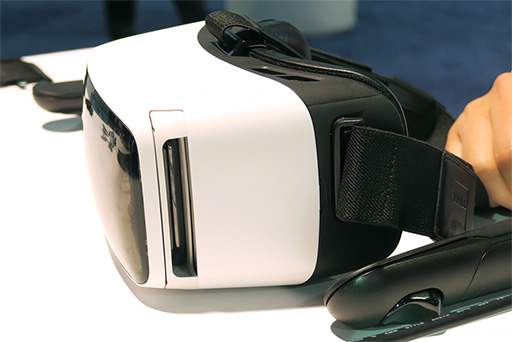 画像ギャラリー No.007のサムネイル画像 / ［CES 2018］スマートフォンでPC用のSteamVRアプリを動かせる!? ユニークなZEISS製VRゴーグル「VR ONE Connect」を試してみた