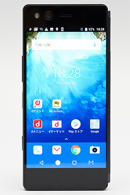 画像ギャラリー No.004のサムネイル画像 / ドコモから発売の2画面スマートフォン「M Z-01K」をテスト。クセの強い端末が輝くのは“ながらプレイ”のとき?