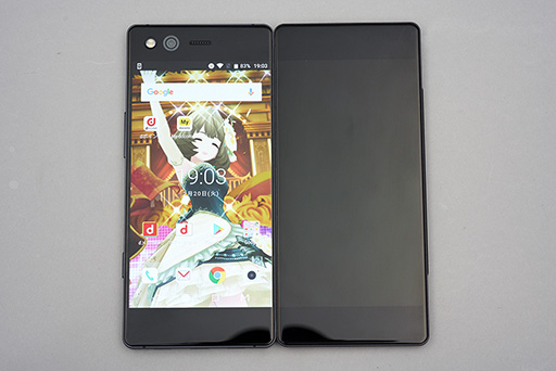 画像ギャラリー No.041のサムネイル画像 / ドコモから発売の2画面スマートフォン「M Z-01K」をテスト。クセの強い端末が輝くのは“ながらプレイ”のとき?