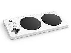 Microsoft，障害者のゲームプレイをサポートする新型ゲームコントローラ「Xbox Adaptive Controller」発表