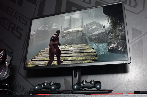 画像ギャラリー No.002のサムネイル画像 / ［COMPUTEX］ASUSの据え置き型ゲーム機向けディスプレイが4K＆HDR対応で登場