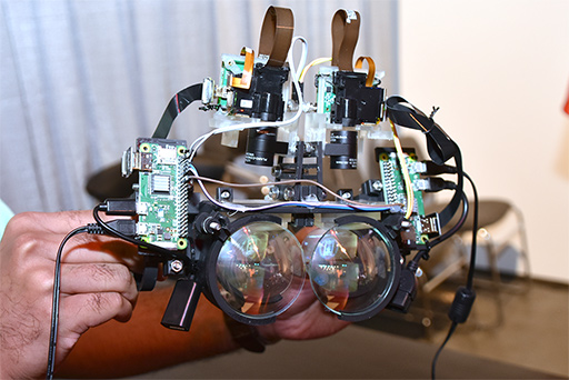画像ギャラリー No.015のサムネイル画像 / ［SIGGRAPH］接着剤でレンズを試作？ 先端技術展示会「E-TECH」でNVIDIAが研究中のVR関連技術をチェック