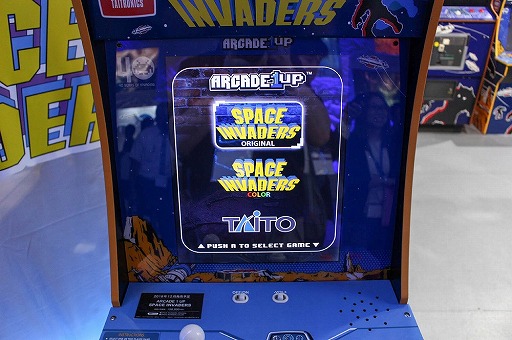 画像ギャラリー No.005のサムネイル画像 / ［TGS 2018］12月発売予定の筐体型ゲーム機「ARCADE1UP」がタイトーブースに出展中。3/4サイズのミニ筐体の感触をチェックしてきた
