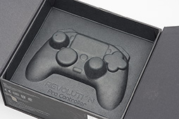 画像ギャラリー No.005のサムネイル画像 / カスタマイズ可能なPC&PS4用ゲームパッド「Revolution Pro Controller 2」レビュー。4つの追加ボタンと調整可能なアナログスティックが魅力