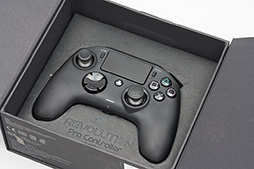 画像ギャラリー No.006のサムネイル画像 / カスタマイズ可能なPC&PS4用ゲームパッド「Revolution Pro Controller 2」レビュー。4つの追加ボタンと調整可能なアナログスティックが魅力