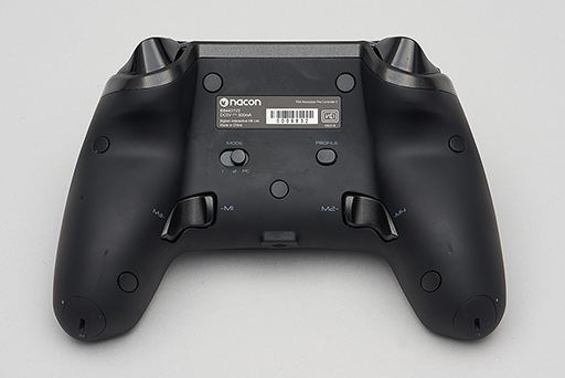 画像ギャラリー No.022のサムネイル画像 / カスタマイズ可能なPC&PS4用ゲームパッド「Revolution Pro Controller 2」レビュー。4つの追加ボタンと調整可能なアナログスティックが魅力