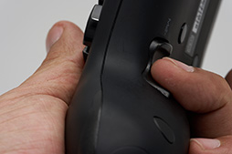 画像ギャラリー No.046のサムネイル画像 / カスタマイズ可能なPC&PS4用ゲームパッド「Revolution Pro Controller 2」レビュー。4つの追加ボタンと調整可能なアナログスティックが魅力