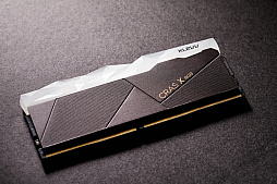 画像ギャラリー No.004のサムネイル画像 / KLEVVブランドのLEDイルミネーション付きDDR4メモリモジュールがドスパラとアークで発売に