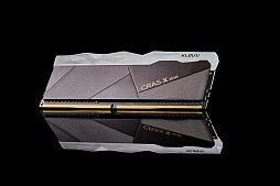 画像ギャラリー No.005のサムネイル画像 / KLEVVブランドのLEDイルミネーション付きDDR4メモリモジュールがドスパラとアークで発売に