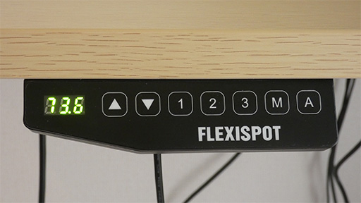 画像ギャラリー No.035のサムネイル画像 / 電動で高さ調整可能なスタンディングデスク「FlexiSpot E3」レビュー。ゲーマー女子中学生が組み立てに挑戦