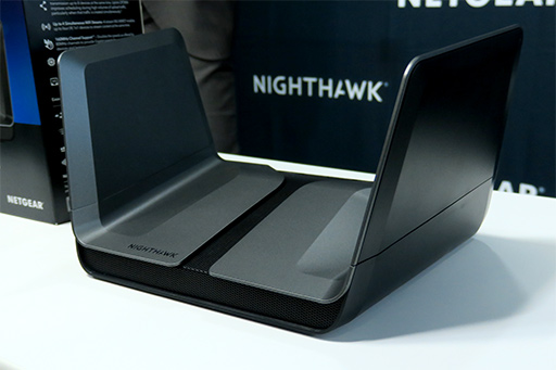 画像ギャラリー No.002のサムネイル画像 / NETGEAR,「Wi-Fi 6」対応で最大4.8Gbpsの通信が可能な無線LANルーター「Nighthawk AX8」を発表