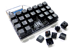 画像ギャラリー No.004のサムネイル画像 / ゲーマー向けキーボードは自作する時代!? ビット・トレード・ワンが「半田付け必須」の自作キットを4月19日に発売