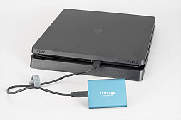 画像ギャラリー No.009のサムネイル画像 / 【PR】USBで挿すだけでPS4のロード時間を短縮！　Samsungの外付けSSD「Portable SSD T5」をPS4で試してみた