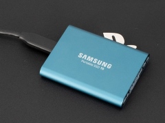 【PR】USBで挿すだけでPS4のロード時間を短縮！　Samsungの外付けSSD「Portable SSD T5」をPS4で試してみた