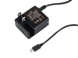 画像ギャラリー No.002のサムネイル画像 / ゲームテック,DUALSHOCK 4用を謳うUSB Micro-B端子付きACアダプターを発売