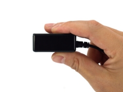 画像ギャラリー No.004のサムネイル画像 / ゲームテック,DUALSHOCK 4用を謳うUSB Micro-B端子付きACアダプターを発売