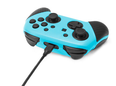 画像ギャラリー No.004のサムネイル画像 / 4色のカラバリを用意したSwitch Proコントローラー用保護カバーが発売に