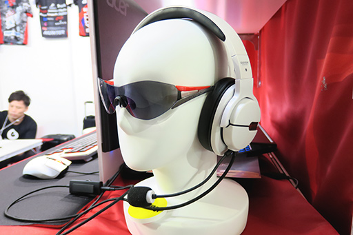 画像ギャラリー No.013のサムネイル画像 / ［TGS 2019］e-Sportsコーナーで，エレコムが発表前の薄型キーボード「TK-ARMA30」やサラウンド対応ヘッドセットを披露