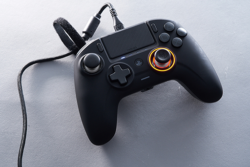 画像ギャラリー No.001のサムネイル画像 / PC＆PS4用ゲームパッド「Revolution Unlimited Pro Controller」レビュー。カスタマイズ可能なゲームパッド新製品の進化点をチェック