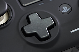 画像ギャラリー No.011のサムネイル画像 / PC＆PS4用ゲームパッド「Revolution Unlimited Pro Controller」レビュー。カスタマイズ可能なゲームパッド新製品の進化点をチェック