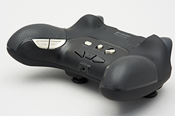 画像ギャラリー No.027のサムネイル画像 / PC＆PS4用ゲームパッド「Revolution Unlimited Pro Controller」レビュー。カスタマイズ可能なゲームパッド新製品の進化点をチェック
