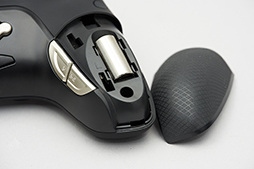 画像ギャラリー No.031のサムネイル画像 / PC＆PS4用ゲームパッド「Revolution Unlimited Pro Controller」レビュー。カスタマイズ可能なゲームパッド新製品の進化点をチェック