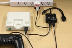 画像ギャラリー No.001のサムネイル画像 / PS4＆PS3用ゲームパッド変換アダプターがPCエンジンminiにも対応
