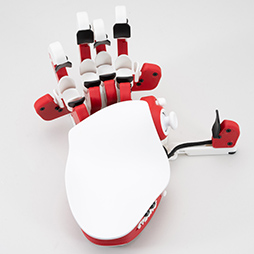 画像ギャラリー No.019のサムネイル画像 / 異形の片手用キーパッド「Azeron Cyborg」。慣れは必要だが手に馴染む形に変えられるカスタマイズ性の高さは魅力だ