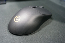 画像ギャラリー No.005のサムネイル画像 / ［TGS2022］エレコムがeスポーツ向け製品シリーズ「ELECOM GAMING V custom」を発表。軽量ワイヤレスマウスなどが登場