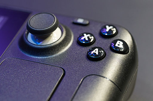 画像ギャラリー No.015のサムネイル画像 / ［TGS2022］ついに日本上陸した小型ゲーム機「Steam Deck」を先行体験。触ると欲しくなる立派なポータブルゲームマシンだ