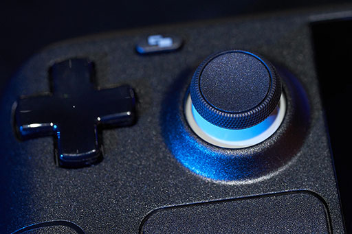 画像ギャラリー No.016のサムネイル画像 / ［TGS2022］ついに日本上陸した小型ゲーム機「Steam Deck」を先行体験。触ると欲しくなる立派なポータブルゲームマシンだ