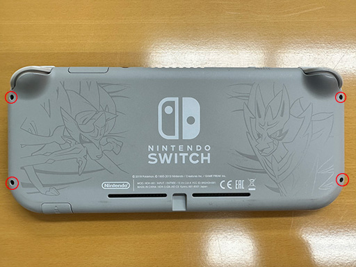 画像ギャラリー No.004のサムネイル画像 / Switch Liteのボディを透明にしたかったので,分解して交換してみた(「買い物Surfer」第14回)