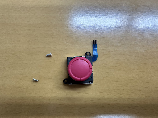 画像ギャラリー No.085のサムネイル画像 / Switch Liteのボディを透明にしたかったので，分解して交換してみた（「買い物Surfer」第14回）
