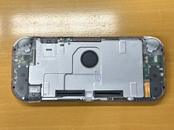 画像ギャラリー No.145のサムネイル画像 / Switch Liteのボディを透明にしたかったので，分解して交換してみた（「買い物Surfer」第14回）