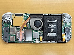 Switch Liteのボディを透明にしたかったので，分解して交換してみた（「買い物Surfer」第14回）