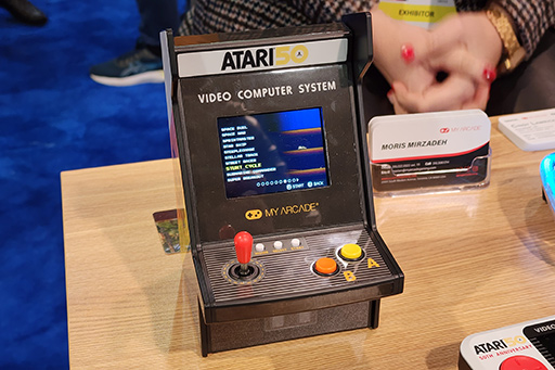 画像ギャラリー No.004のサムネイル画像 / Atari 50周年記念のゲーム機が，ミニサイズレトロゲーム機の「My Arcade」から2023年末に登場。実機をチェックしてきた