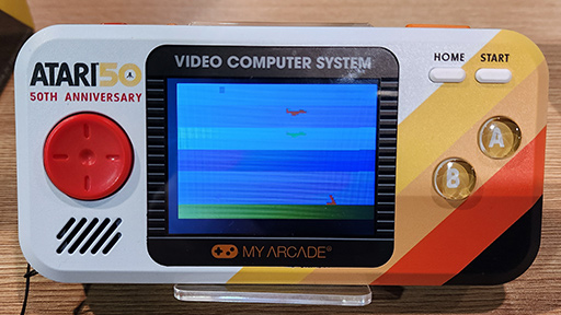 画像ギャラリー No.006のサムネイル画像 / Atari 50周年記念のゲーム機が，ミニサイズレトロゲーム機の「My Arcade」から2023年末に登場。実機をチェックしてきた